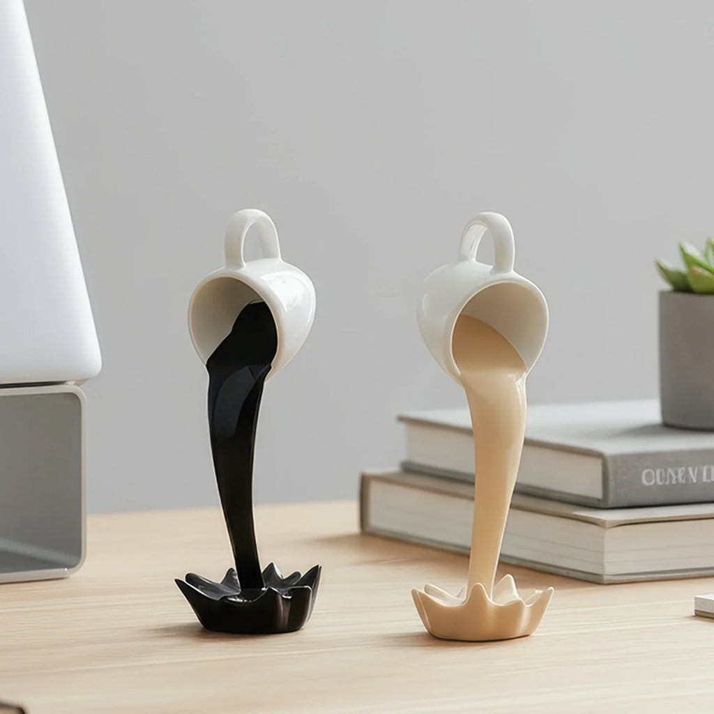 Floating Spilling Coffee Cup Sculpture Kitchen Decoration Spilling Pouring Splash Creative Desktop Decor Home Decoration