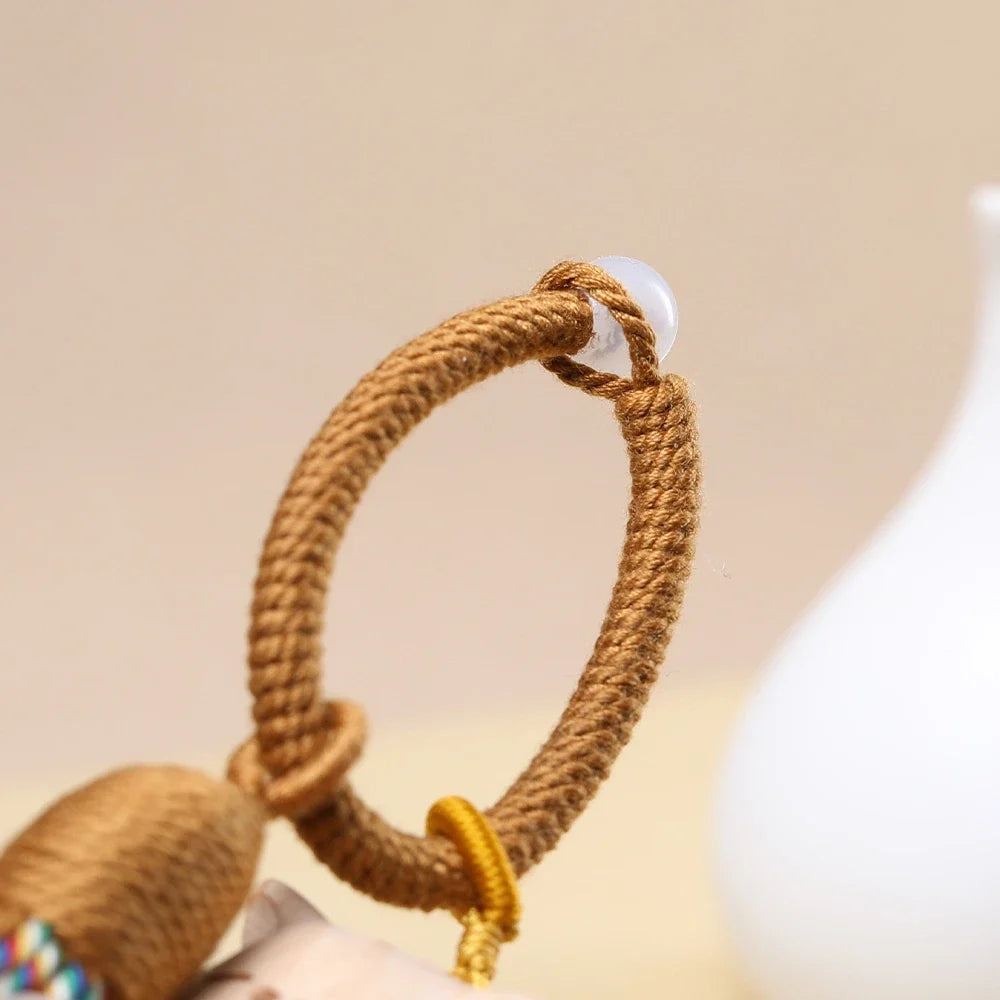 Retro Wooden Cat Keychain Hand Carved Cute Kitty Bag Pendant Charm Tassel Gift for Women Girl Couple Fashion Jewelry Accessories